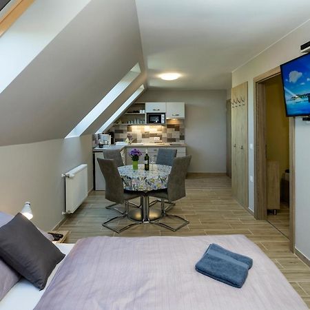 Star Apartman Eger Luaran gambar