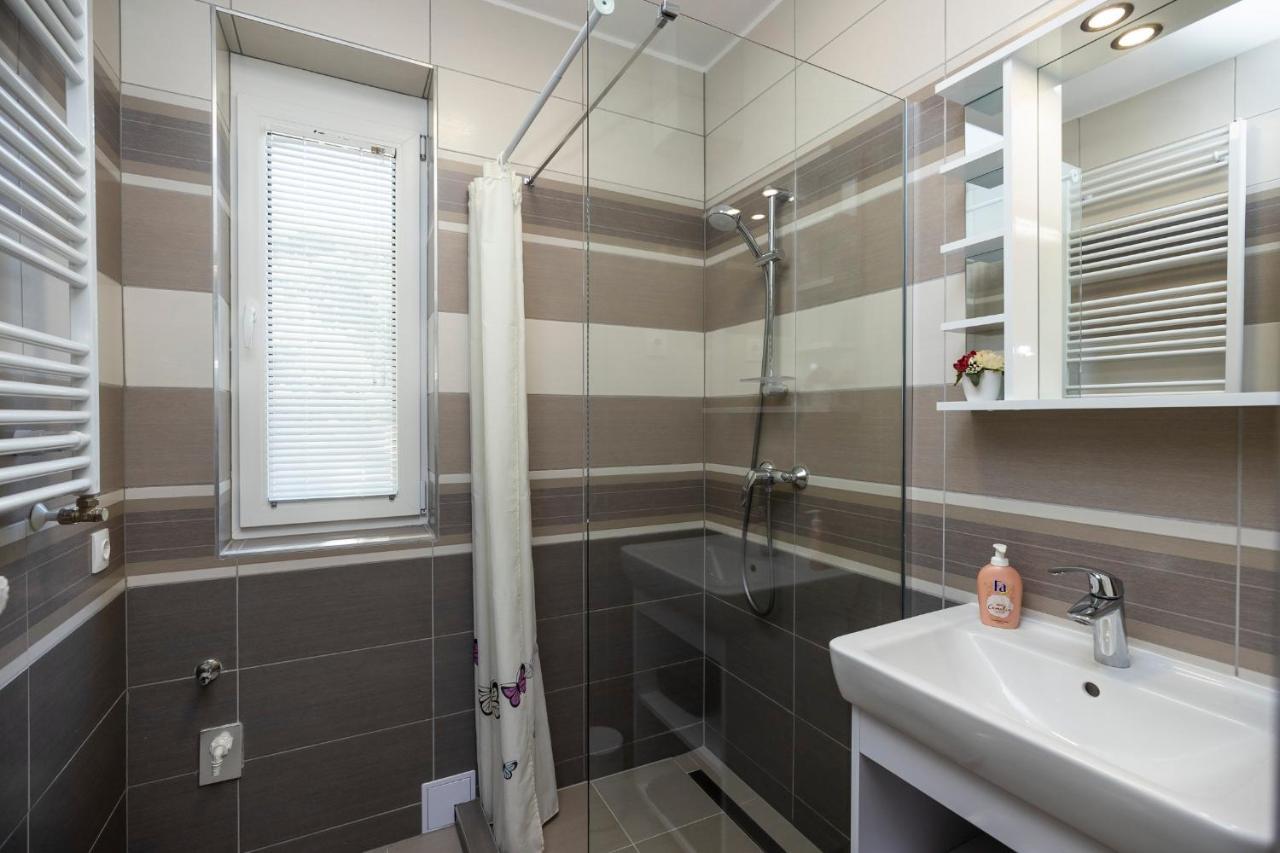 Star Apartman Eger Luaran gambar