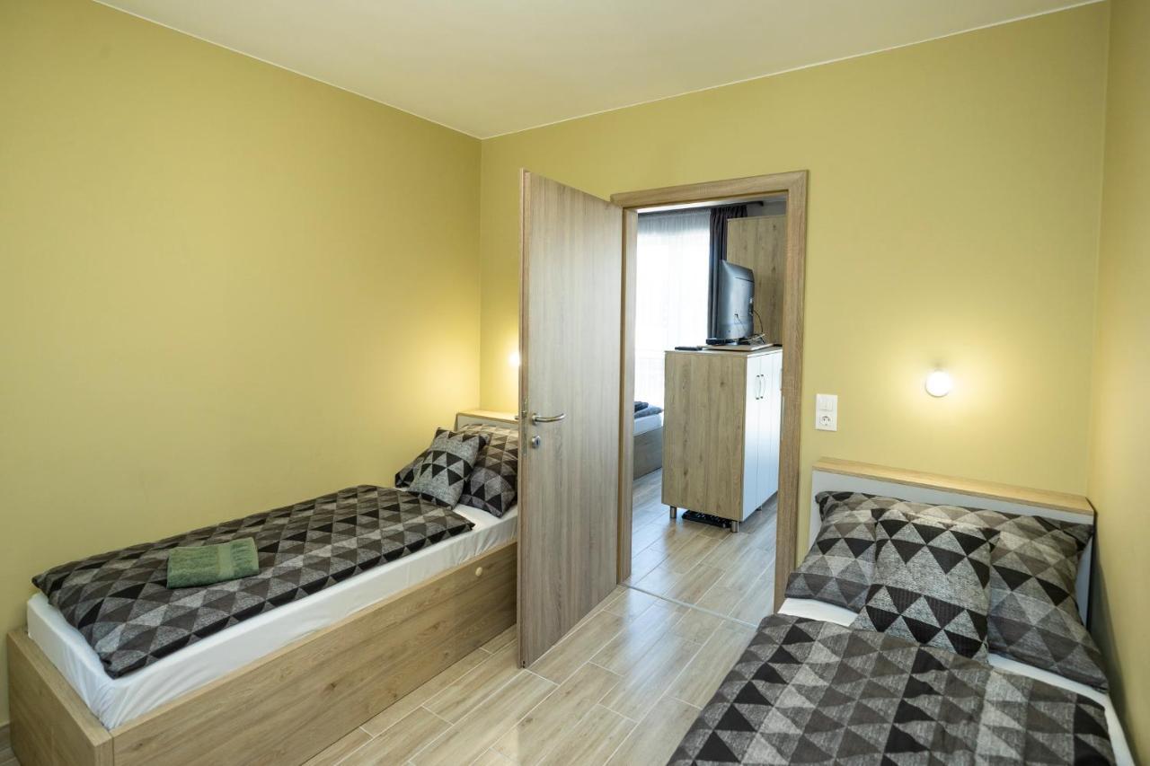 Star Apartman Eger Luaran gambar