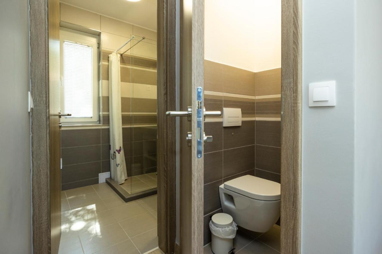 Star Apartman Eger Luaran gambar