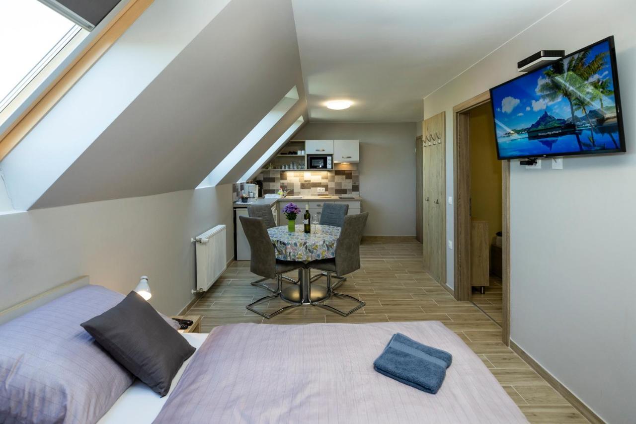 Star Apartman Eger Luaran gambar