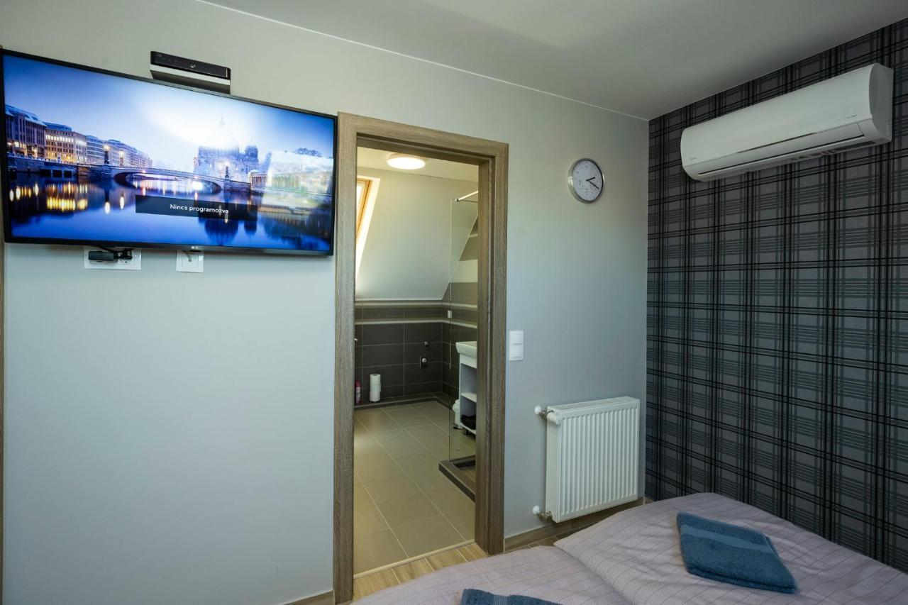 Star Apartman Eger Luaran gambar